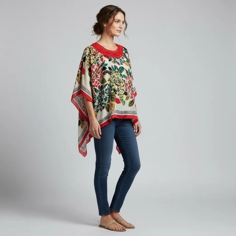Beige By ECI Women's Red Multicolor‎ Floral Handkerchief Poncho-Style Top Small